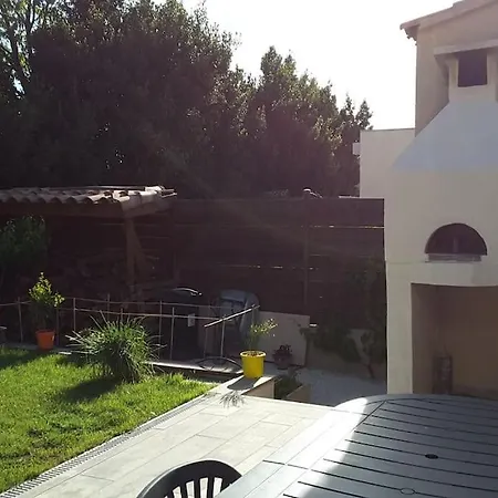 Дом отдыха Proche Avignon, Pont Du Gard,nuitee Possible