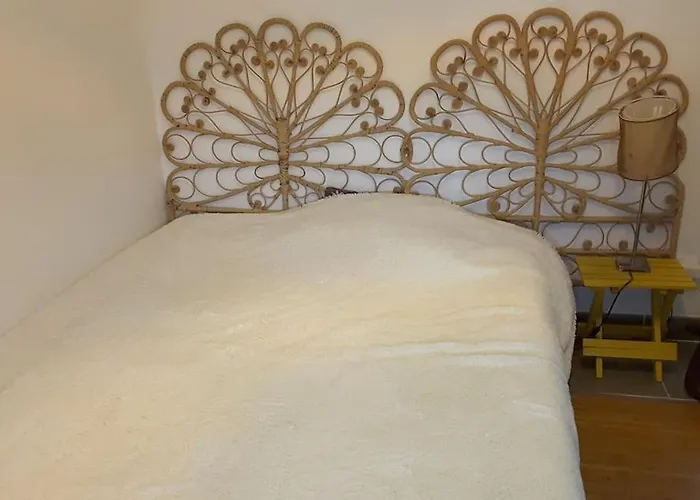 Proche Avignon, Pont Du Gard,nuitee Possible *